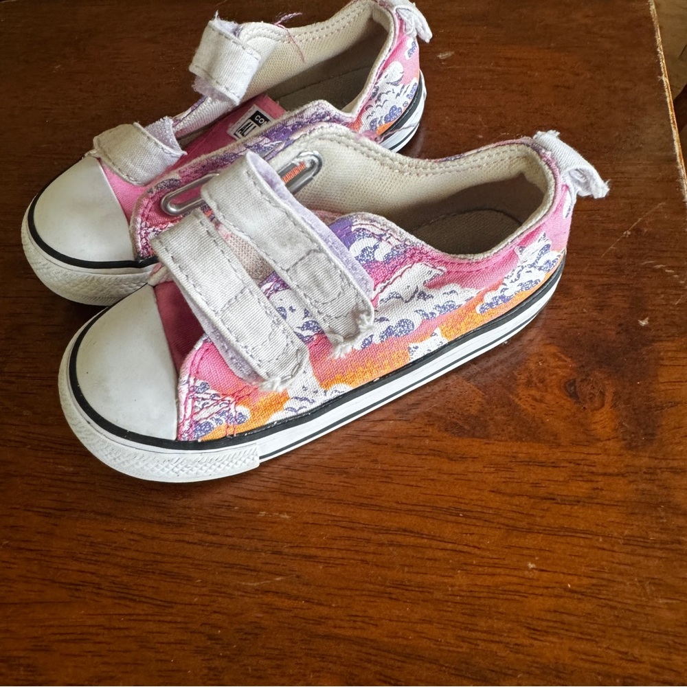 Chuck Taylor All Star Easy On TD “Cloud Gazer” 2023
Toddler size 8